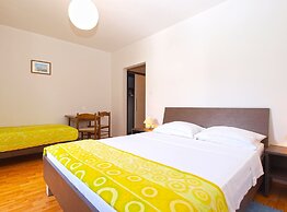 Rooms Ivica 1452