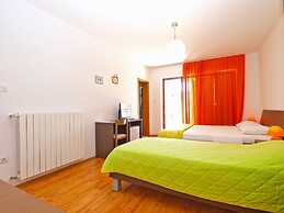 Rooms Ivica 1452