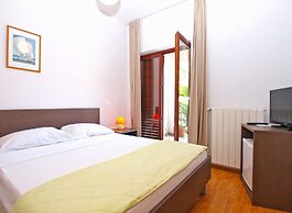 Rooms Ivica 1452