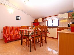 Apartments Blazenka 1270