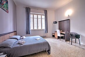 Maqueda Central Suites