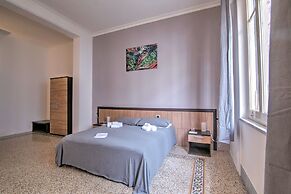 Maqueda Central Suites