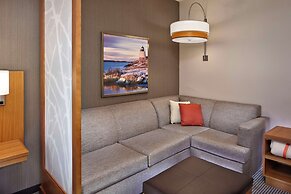 Hyatt Place Warwick / Providence Airport