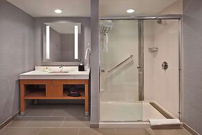 Hyatt Place Warwick / Providence Airport