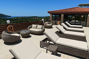 Nikos Apartments