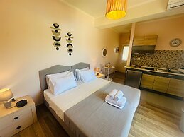 Nikos Apartments