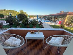 Nikos Apartments