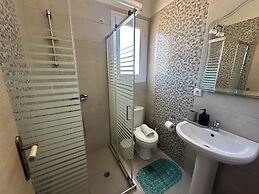 Nikos Apartments
