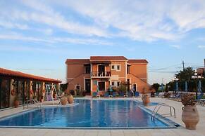 Nikos Apartments