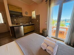 Nikos Apartments