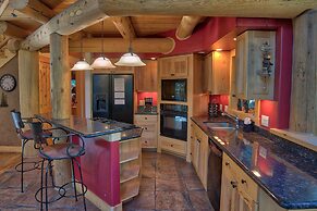 114 Mark Court Private Home with Hot Tub