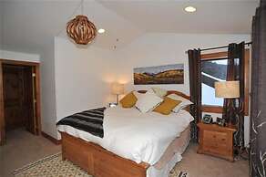 400 Whispering Pines Circle Private Home with Hot Tub