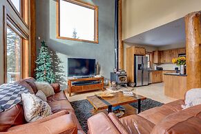 400 Whispering Pines Circle Private Home with Hot Tub