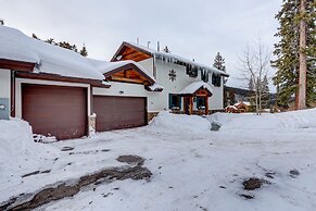 400 Whispering Pines Circle Private Home with Hot Tub