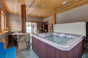 400 Whispering Pines Circle Private Home with Hot Tub