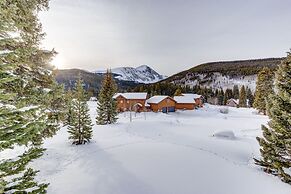 400 Whispering Pines Circle Private Home with Hot Tub