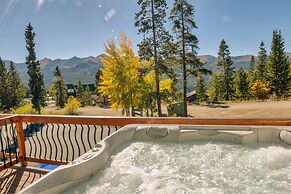 52 Clubhouse Rd Townhome with Private Hot Tub