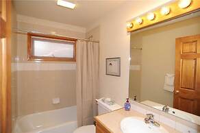 72 Clubhouse Rd Private Home with Hot Tub