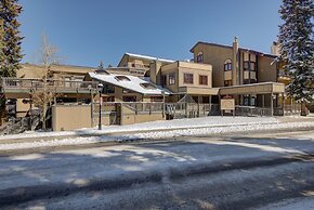 Atrium 104 Downtown Condos with on-site Hot Tub
