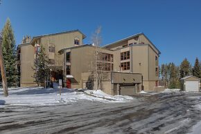 Atrium 104 Downtown Condos with on-site Hot Tub
