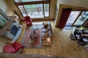 Cloud Peak Vista Peak 7 Private Home with Hot Tub