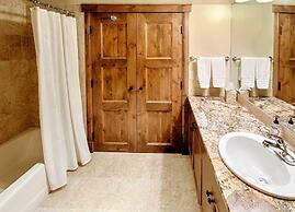 Cloud Peak Vista Peak 7 Private Home with Hot Tub