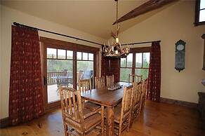 Cloud Peak Vista Peak 7 Private Home with Hot Tub