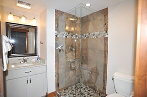 Lance's West 6 Condo with Pool & Hot Tub