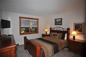 Lance's West 6 Condo with Pool & Hot Tub