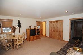 Moose Meadow Retreat Private Home with Hot Tub