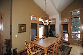 Moose Meadow Retreat Private Home with Hot Tub