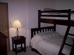 Ski Hill 18 Downtown Condos with on-site Hot Tub