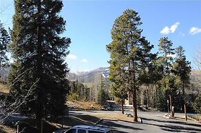 Ten Mile Suites 103 Downtown Condos with On-site Hot Tub