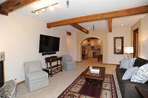 Ten Mile Suites 103 Downtown Condos with On-site Hot Tub