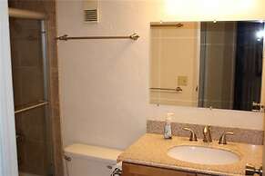 Trail's End 509 Downtown Condos with on-site Hot Tub