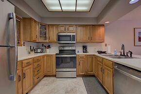 Atrium 207 Downtown Condos with on-site Hot Tub