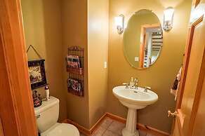 368 Settlers Drive Private Home with Hot Tub