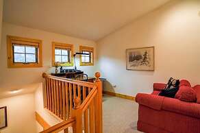 368 Settlers Drive Private Home with Hot Tub