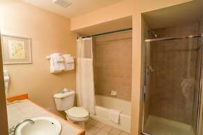 Highlander 324 Townhome with Private Hot Tub