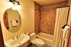 Sundara Place Private Home with Hot Tub