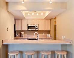 Longbranch 201 Condo with Pool & Hot Tub