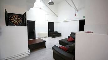 Edinburgh Princes Street Loft Apartment