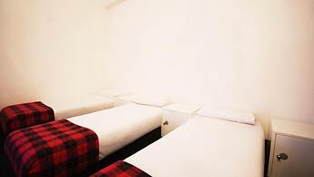 Edinburgh Princes Street Loft Apartment