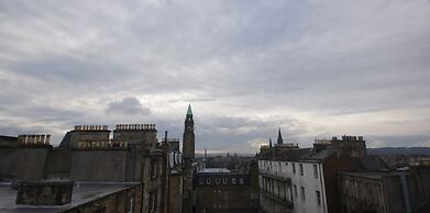 Edinburgh Princes Street Loft Apartment