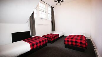 Edinburgh Princes Street Top Floor Apt