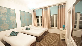 Princes Street Edinburgh Group Townhouse