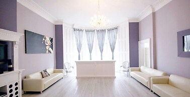 Princes Street Edinburgh Group Townhouse