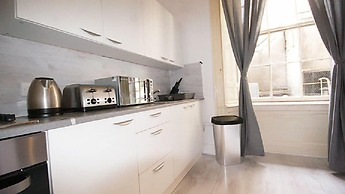 Princes Street Edinburgh Group Townhouse