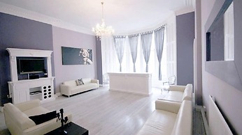 Princes Street Edinburgh Group Townhouse