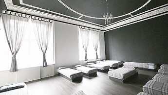 Party Palace Corner of Princes Street